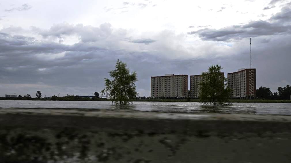 Santiago del Estero enfrentó una tarde de calor extremo con 48°C de sensación térmica y alerta por tormentas