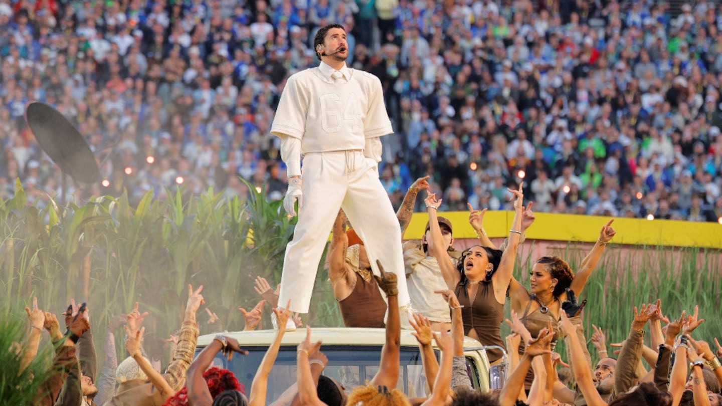 Congresistas de EE.UU. pidieron “encerrar” a Bad Bunny por sus “innombrables depravaciones” en el Super Bowl