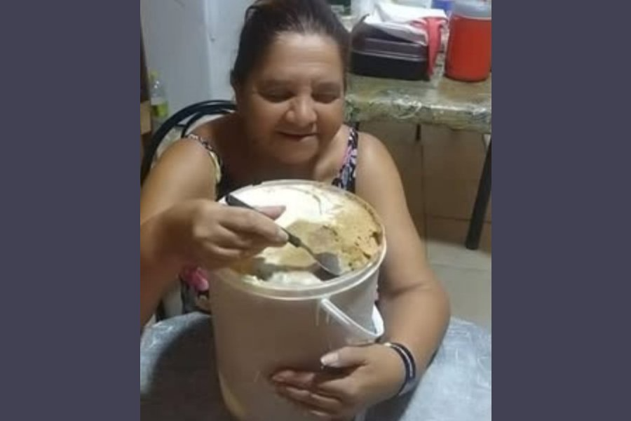 Una mujer asegura que come 10 kilos de helado por día desde hace 30 años