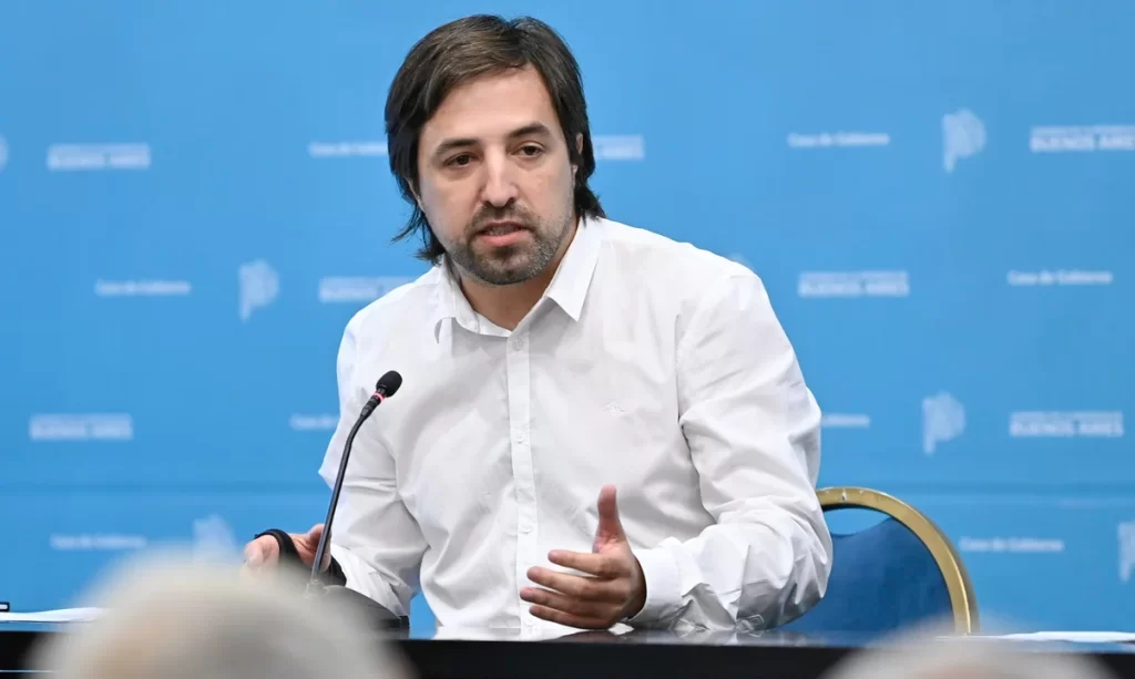 Samid criticó a Kicillof por no gestionar su regreso al país, Kreplak lo asistió y el empresario ya tiene avión sanitario