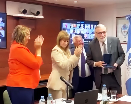 Ju.Fe.Jus. reconoció al doctor Eduardo Llugdar por sus 20 años como vocal del STJ santiagueño