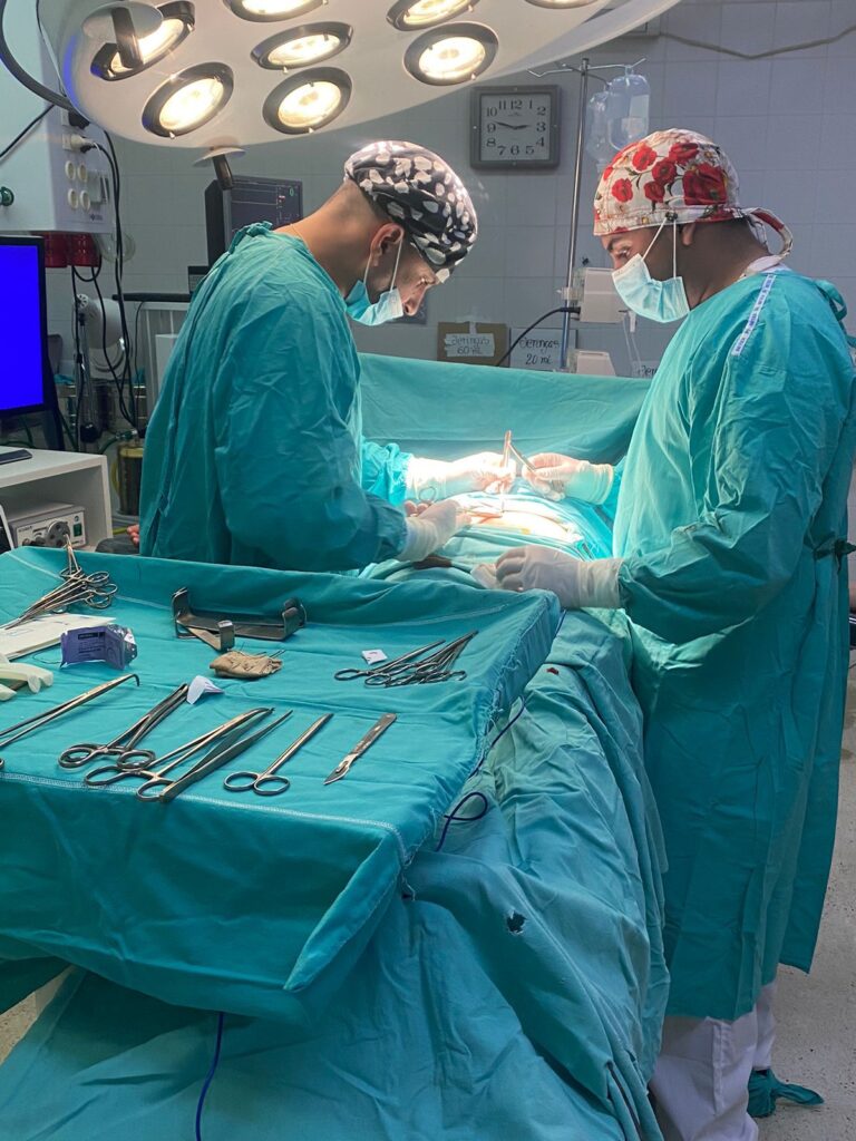 Ojo de Agua: El Hospital Dr. Cleofaz Mazza consolida cirugías laparoscópicas y fortalece la descentralización sanitaria