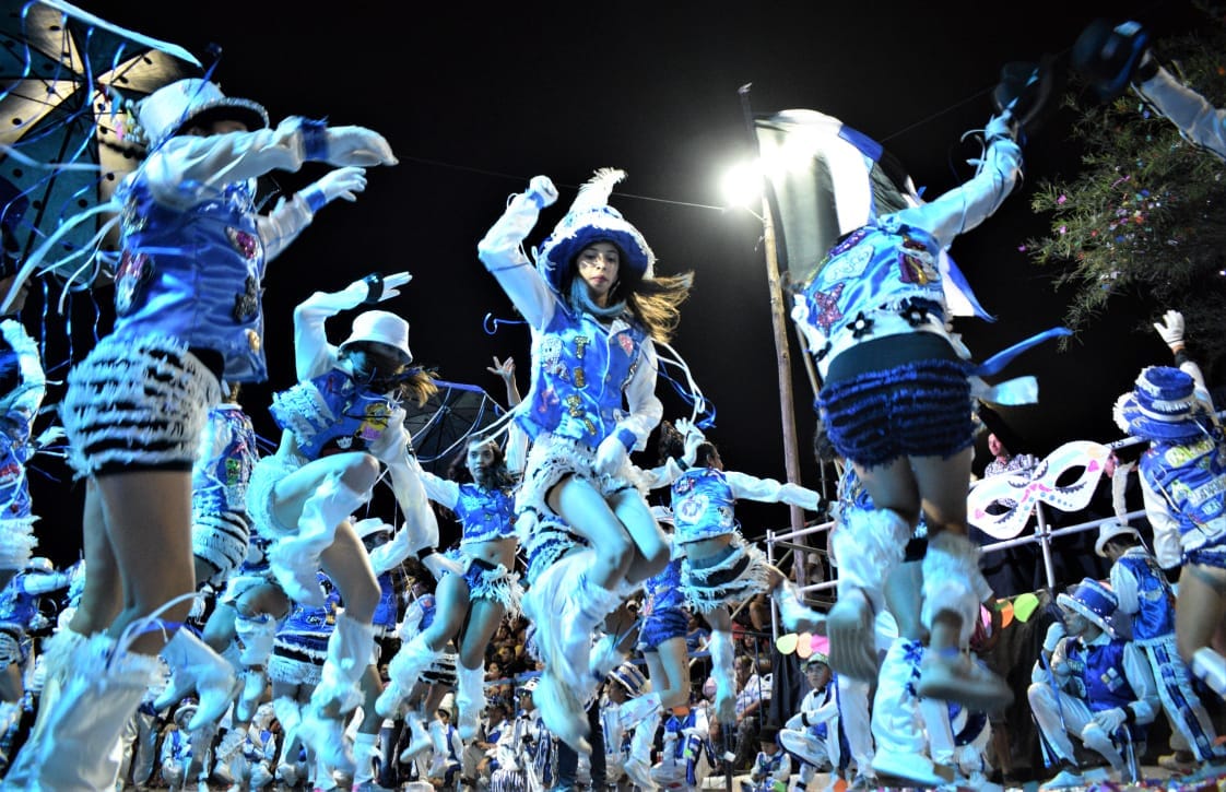 Más de 1500 personas desfilarán en murgas, comparsas y carrozas celebrando el carnaval