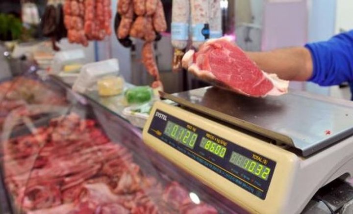 El Gobierno advierte que el aumento de la carne es "resultado de 30 años de malas políticas" y espera una reversión en los próximos meses