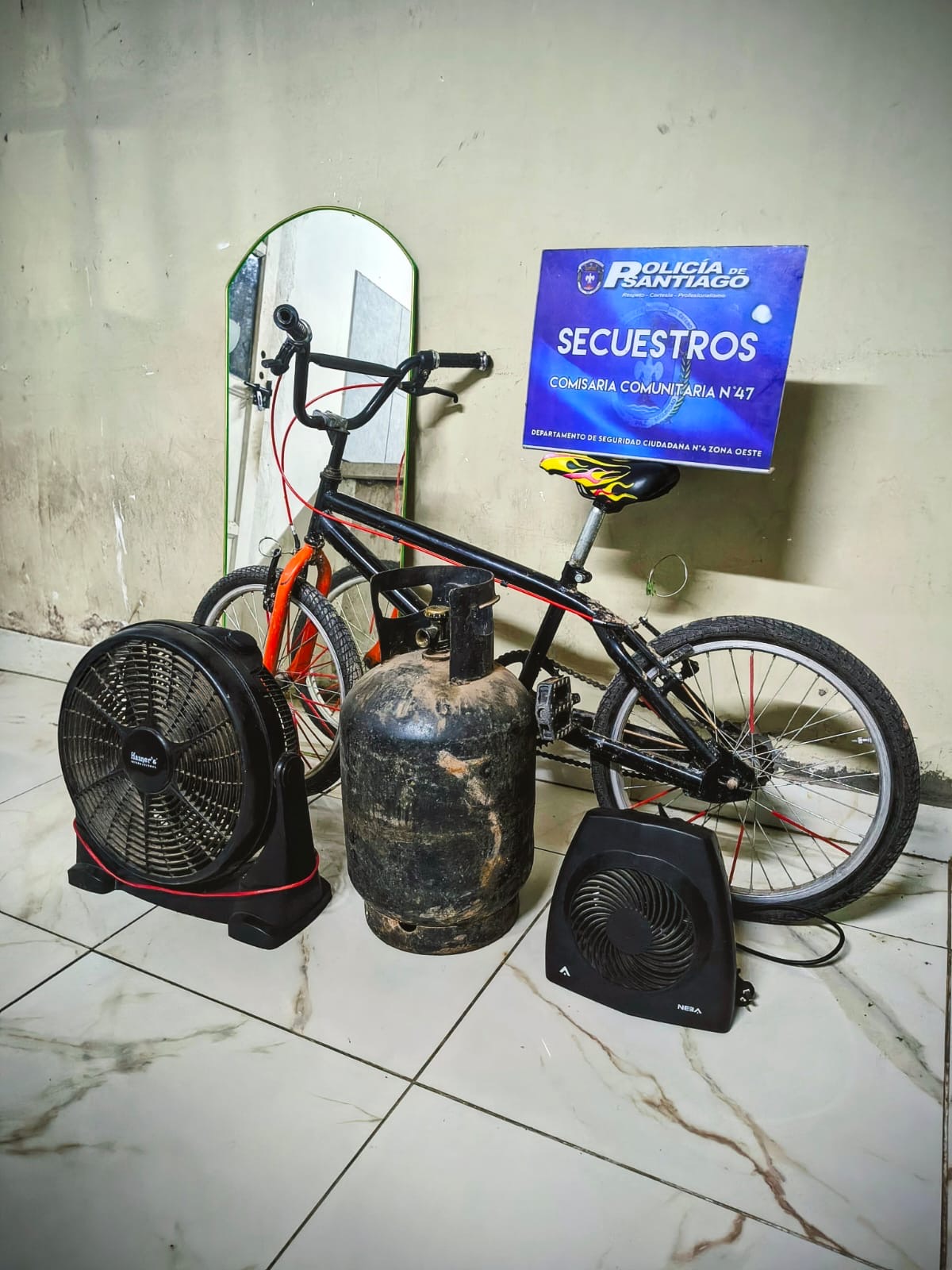 Recuperan bicicleta, garrafa y electrodomésticos robados en el barrio 9 de Julio de La Banda