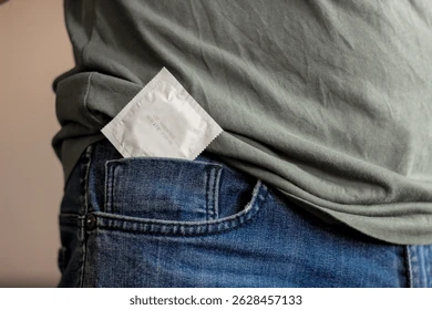 Crisis en el sector: la principal fabricante de preservativos del país redujo su planta en un 60%