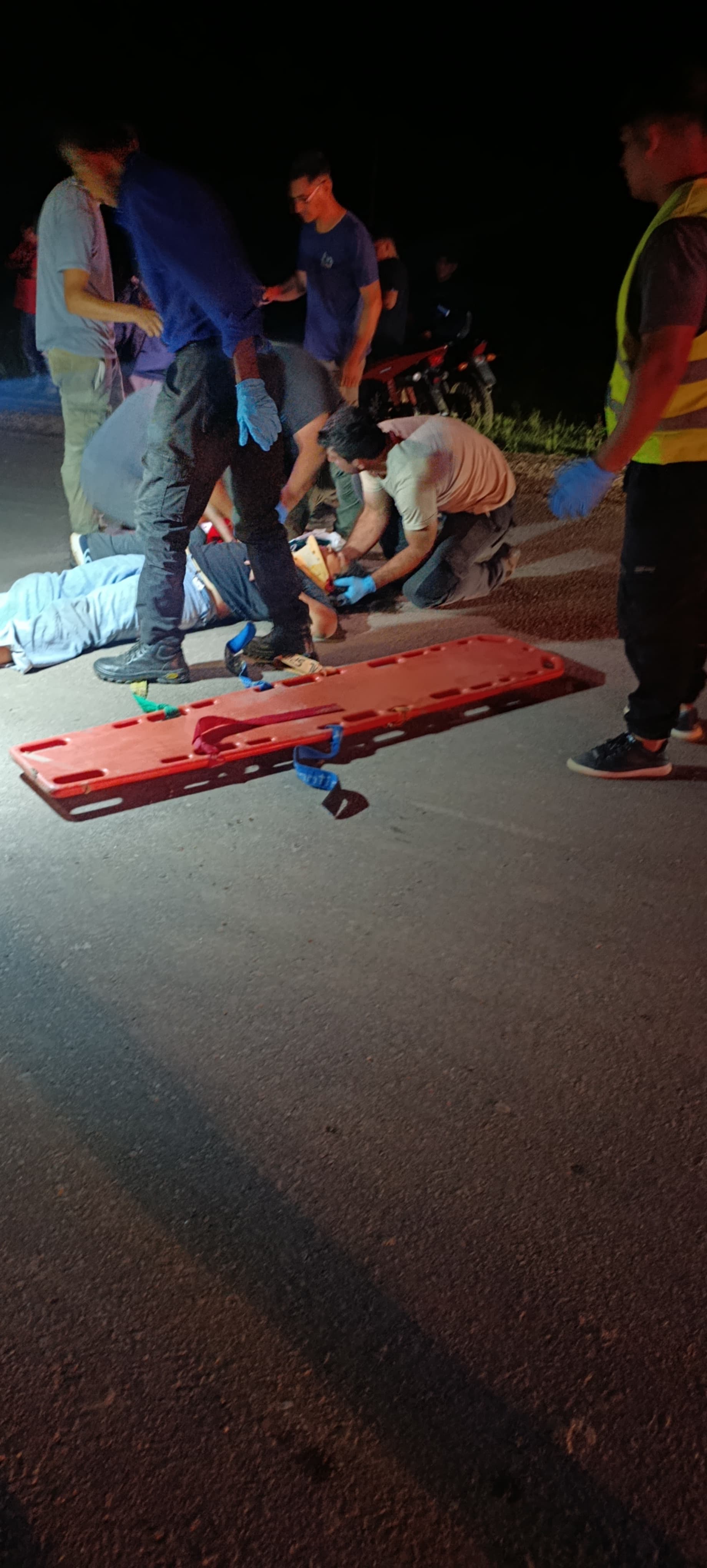 Brutal accidente en Los Juríes: una adolescente de 15 años atropelló a un peatón y ambos están graves