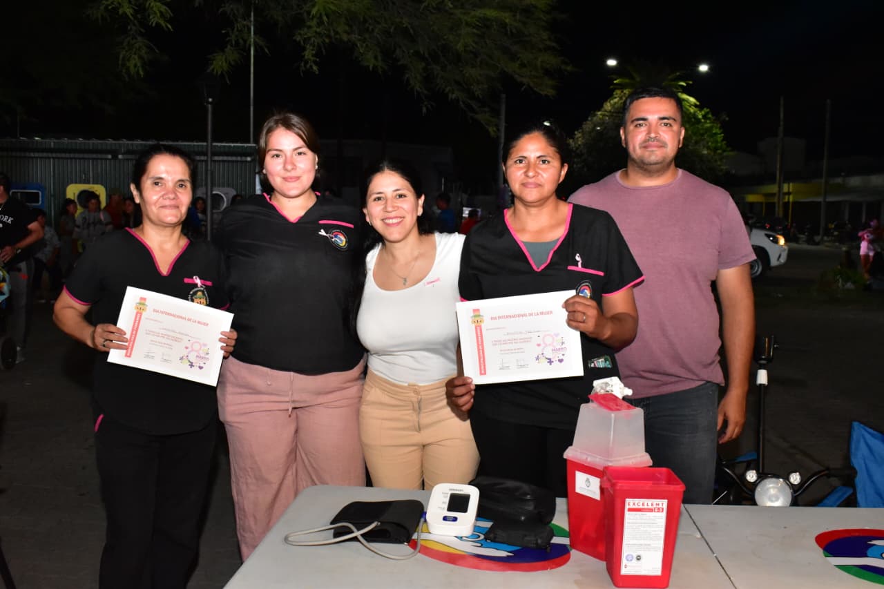 Fernández celebró el 8M en el Paseo Capital del Agro.