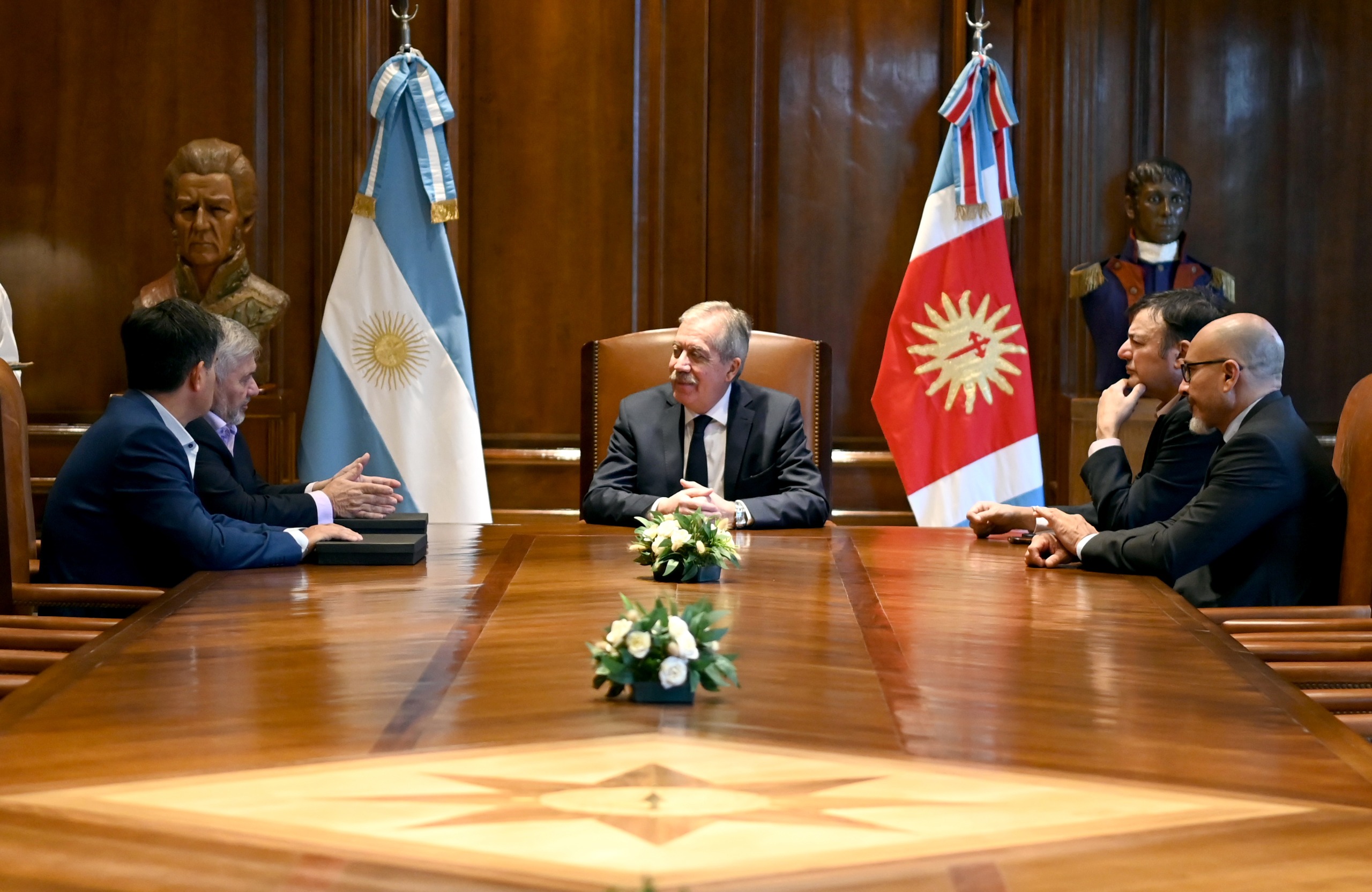 Fortalecimiento fiscal: el gobernador Elías Suárez recibió a las autoridades de la Comisión Arbitral de Impuestos