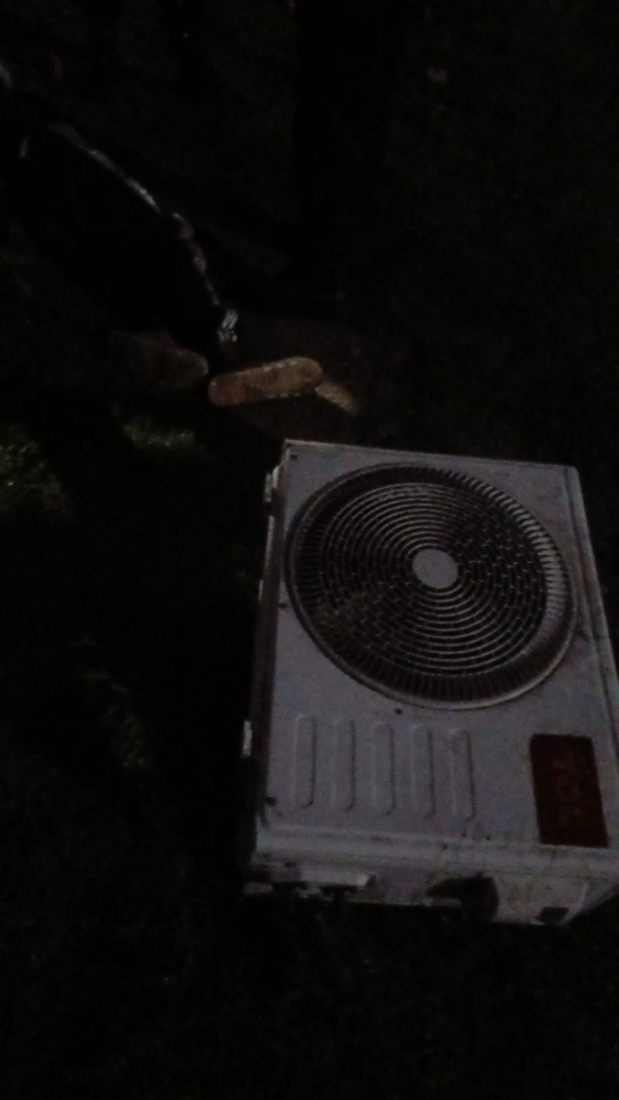 Demoran a un menor con un motor de aire acondicionado en el barrio Bosco II