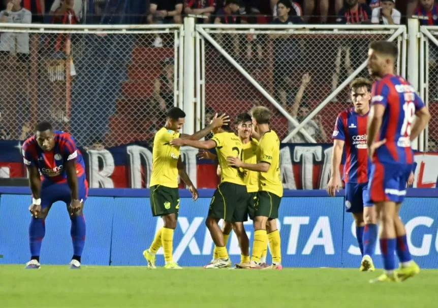 Defensa y Justicia goleó a San Lorenzo en el Nuevo Gasómetro