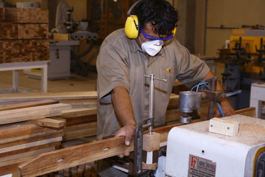 Crisis en pymes: miles de empresas bajaron sus persianas en la era Milei