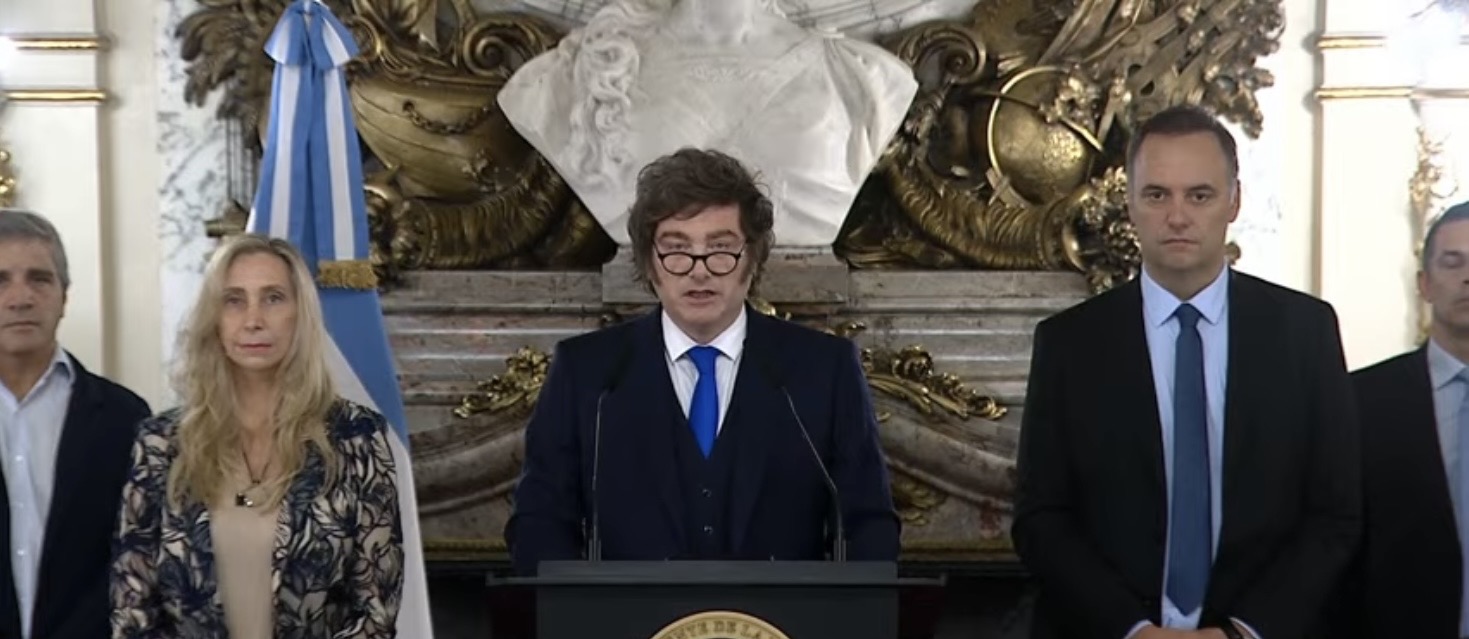 Milei celebró el fallo por YPF en cadena nacional y apuntó contra gestiones anteriores