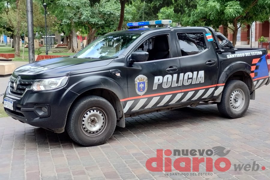 Primicia Nuevo Diario: agarró una camioneta de Tránsito, se incrustó en la terminal y salió corriendo