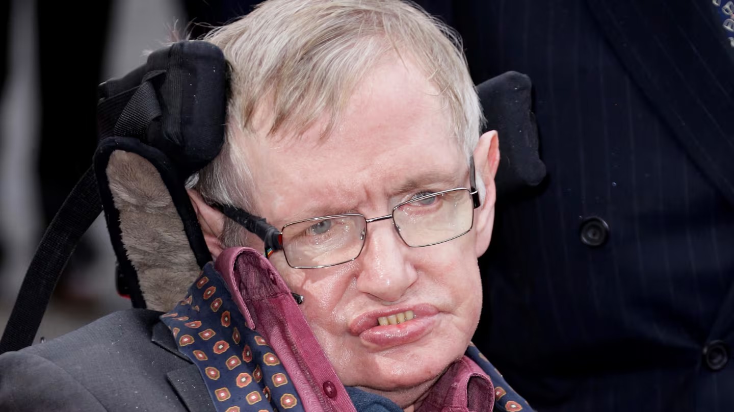 Stephen Hawking, científico: “Las máquinas no provocarán el apocalipsis económico, los humanos codiciosos sí”