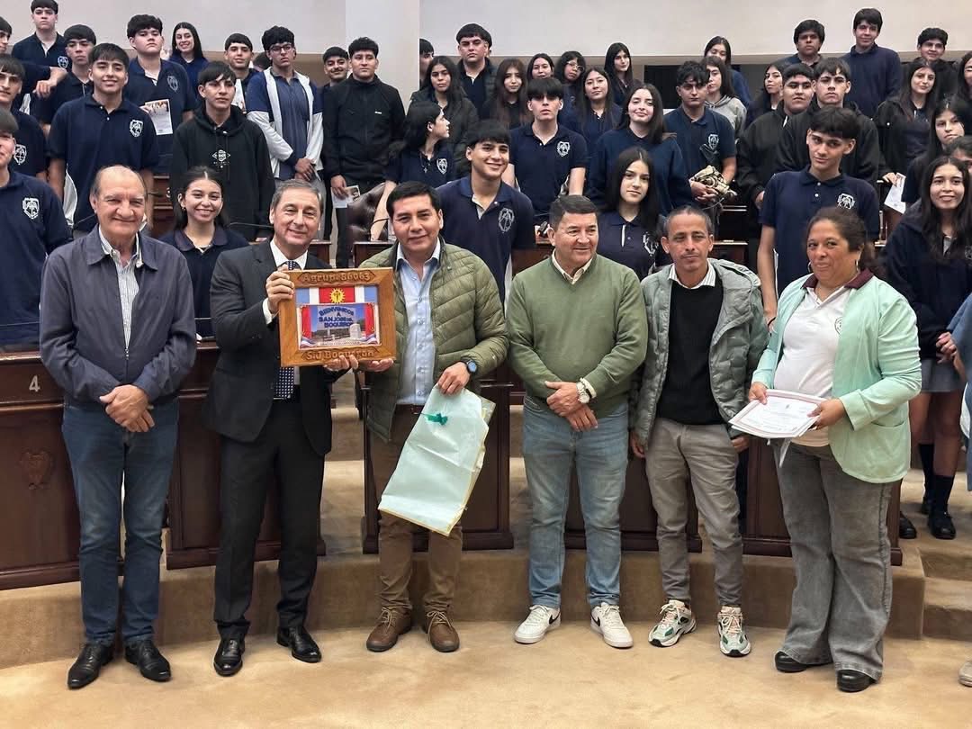 Estudiantes del interior vivieron una jornada cultural y educativa en la Legislatura