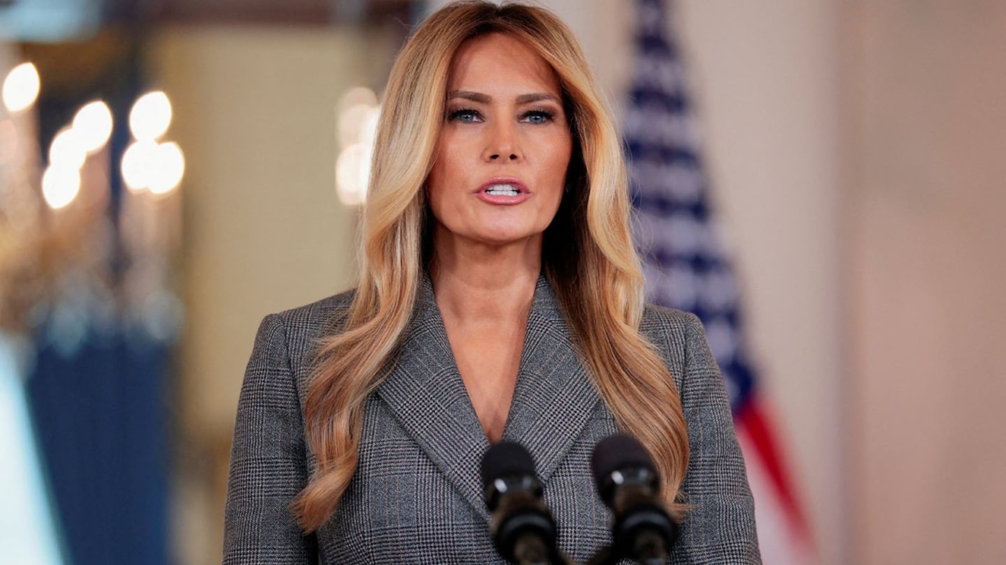 Melania Trump negó los vínculos con Jeffrey Epstein y pidió que dejen de difamarla: “No fui su víctima”