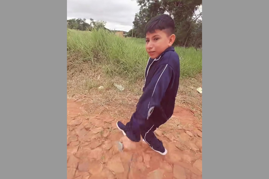 "Mamá, estoy cansado": encontró a su hijo llorando en el colegio porque sus compañeros le hacen bullying