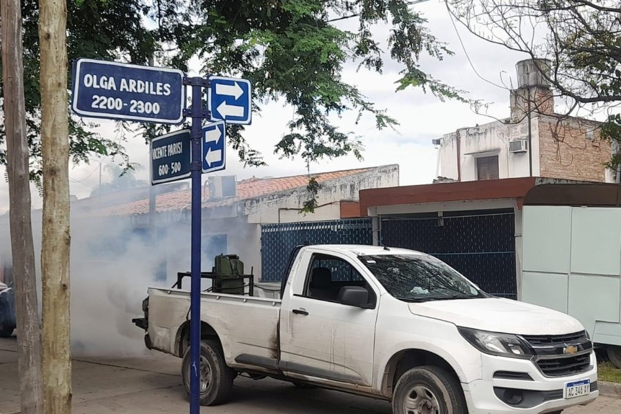 La Municipalidad de la Capital continúa con el cronograma de fumigaciones en distintos barrios