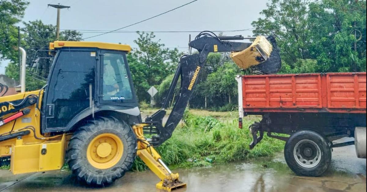 Héctor Batalla: "La basura que tira la gente es lo que impide que drene bien el agua"