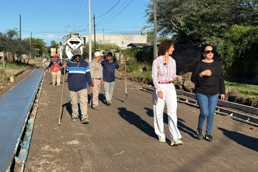 Las Termas: inician la construcción de cordón cuneta en calle Solís de Villa Balnearia