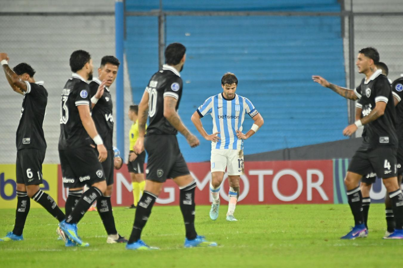 Racing cayó por 3-2 con Botafogo y complicó clasificación de la Copa Sudamericana 2026