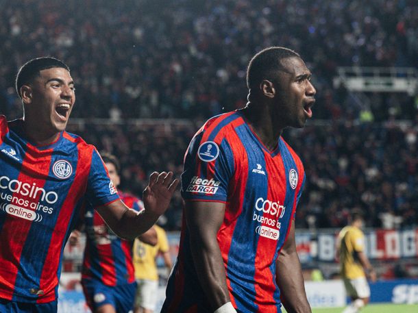 San Lorenzo venció a Deportivo Cuenca y es líder de su grupo en la Sudamericana