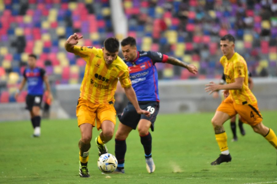 Mitre recibe a Ferro Carril Oeste y será transmisión de Radio LV11