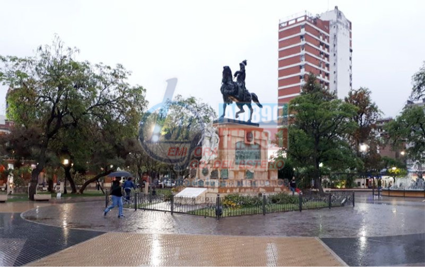 ¿Se despide la lluvia? Jueves fresco y con mejora hacia la noche en Santiago del Estero